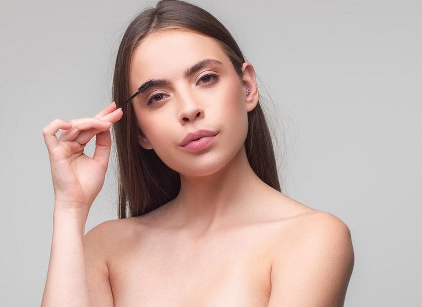 13 Common Eyebrow Mistakes (And How to Fix Them)